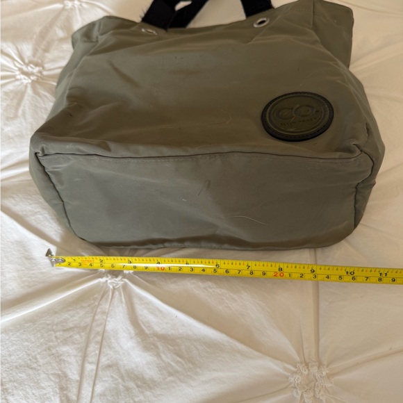 Ellen Tracy Olive Nylon Tote Bag Lightweight Everyday Shoulder Bag - Picture 3 of 6